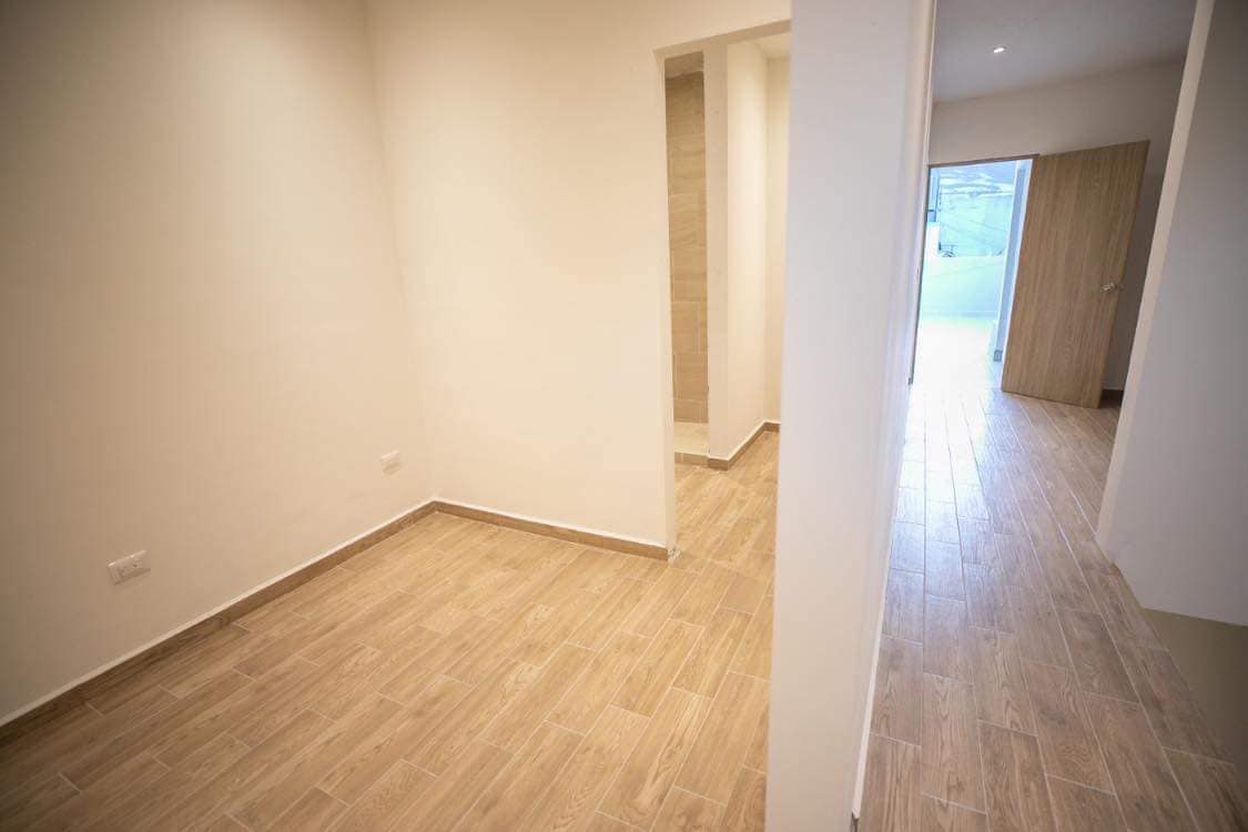 Excelente Oportunidad para Inversión, Casa 5 Recamaras en San Pedro Garza Garcia, N.L.