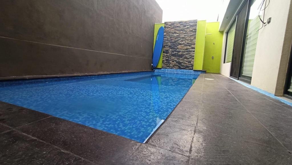 Fotografía de Casa en Venta, Fontana con alberca