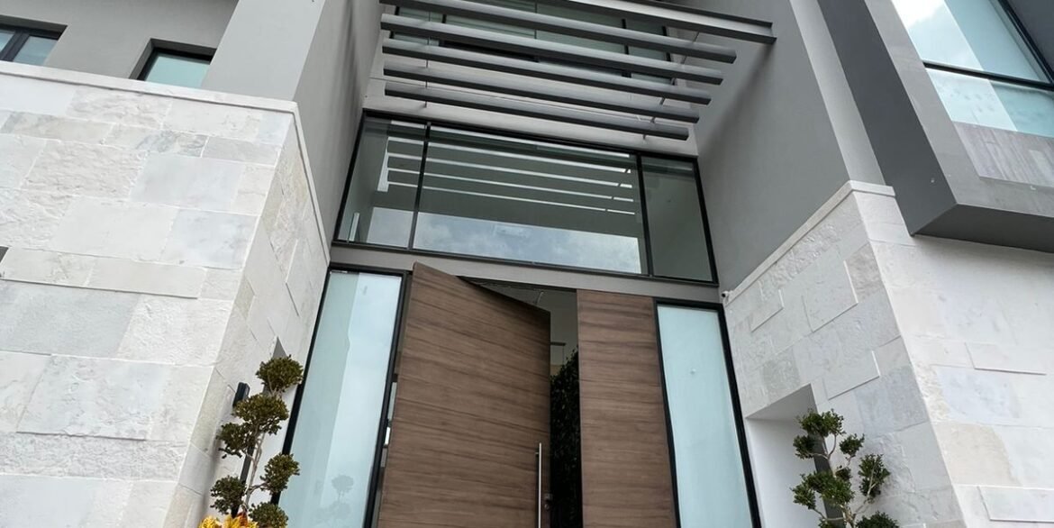 Fotografía de Casa en Venta de Lujo, Carolco Residencial con Alberca